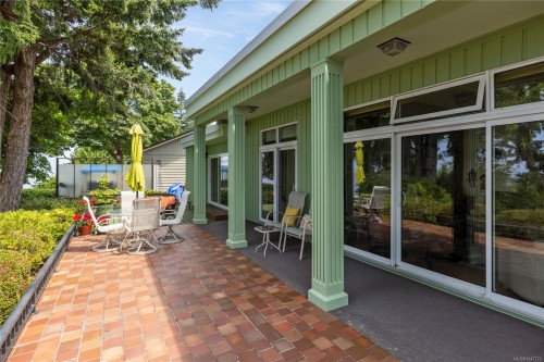 489 Bayview Terr, Qualicum Beach, BC 