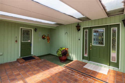 489 Bayview Terr, Qualicum Beach, BC 