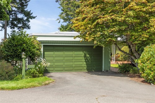 489 Bayview Terr, Qualicum Beach, BC 
