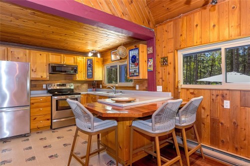 13725 Jennifer Rd, Cassidy, BC 