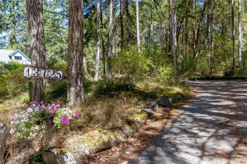 13725 Jennifer Rd, Cassidy, BC 