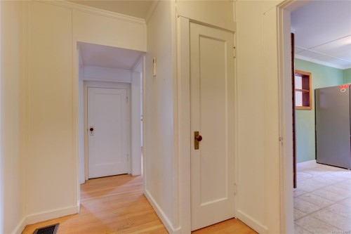 6810 Third St, Honeymoon Bay, BC 