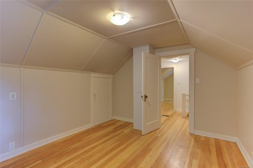 6810 Third St, Honeymoon Bay, BC 