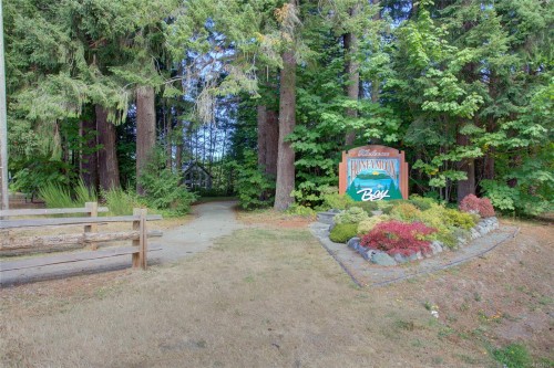 6810 Third St, Honeymoon Bay, BC 