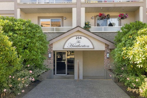 #307-254 First St, Duncan, BC - Outdoor With Balcony