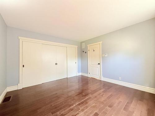 54 Summit Avenue, Thunder Bay, ON - Indoor Photo Showing Other Room