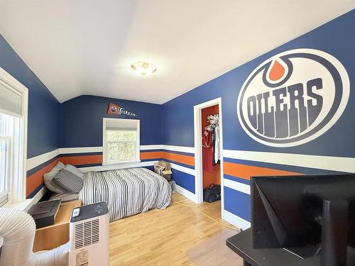 54 Summit Avenue, Thunder Bay, ON - Indoor Photo Showing Bedroom