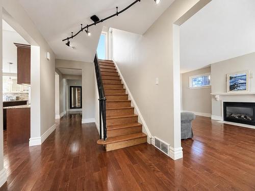 54 Summit Avenue, Thunder Bay, ON - Indoor With Fireplace