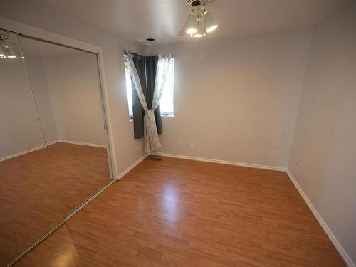 735 Ernestine Avenue, Thunder Bay, ON - Indoor Photo Showing Other Room