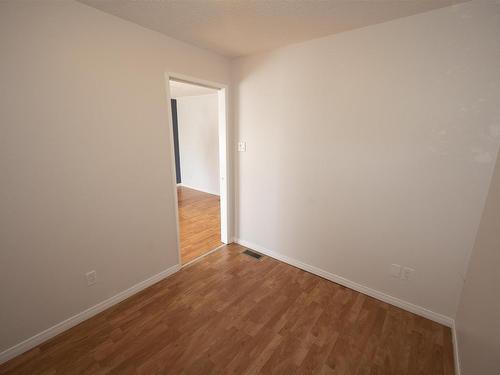735 Ernestine Avenue, Thunder Bay, ON - Indoor Photo Showing Other Room