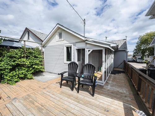 735 Ernestine Avenue, Thunder Bay, ON - Outdoor With Deck Patio Veranda