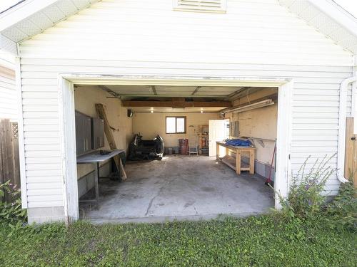 735 Ernestine Avenue, Thunder Bay, ON -  With Exterior