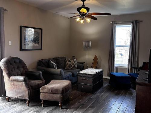 55 Maple Avenue, Bass River, NS - Indoor Photo Showing Living Room