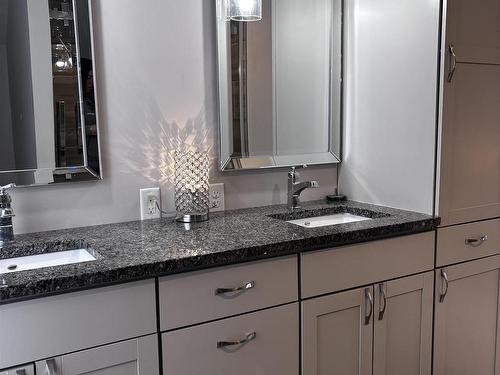 55 Maple Avenue, Bass River, NS - Indoor Photo Showing Bathroom