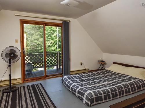 27 Riverview Drive, Bridgewater, NS - Indoor Photo Showing Bedroom