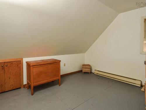 27 Riverview Drive, Bridgewater, NS - Indoor Photo Showing Other Room