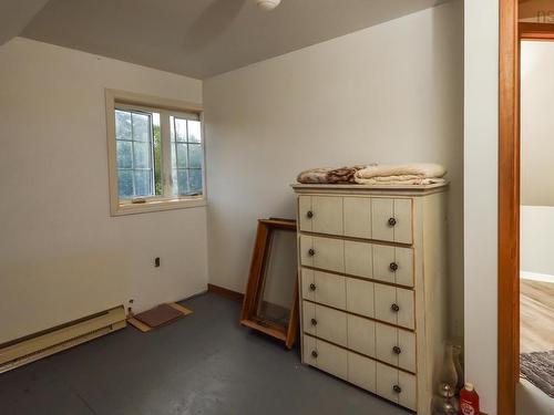 27 Riverview Drive, Bridgewater, NS - Indoor