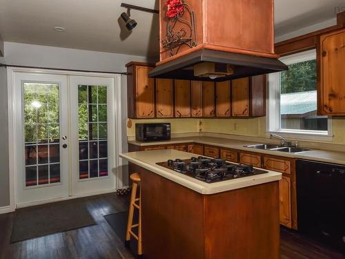 27 Riverview Drive, Bridgewater, NS - Indoor Photo Showing Kitchen With Double Sink