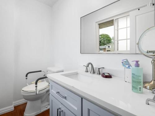 42 Spring Avenue, Dartmouth, NS - Indoor Photo Showing Bathroom