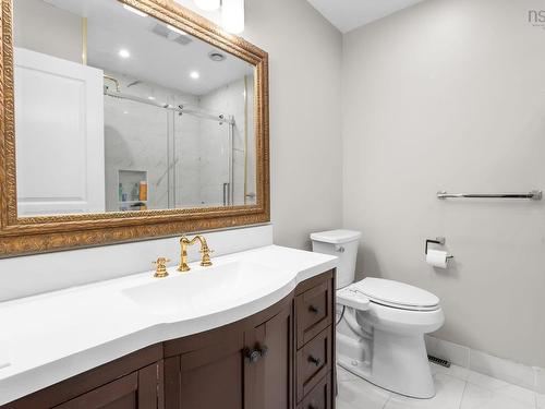 42 Spring Avenue, Dartmouth, NS - Indoor Photo Showing Bathroom