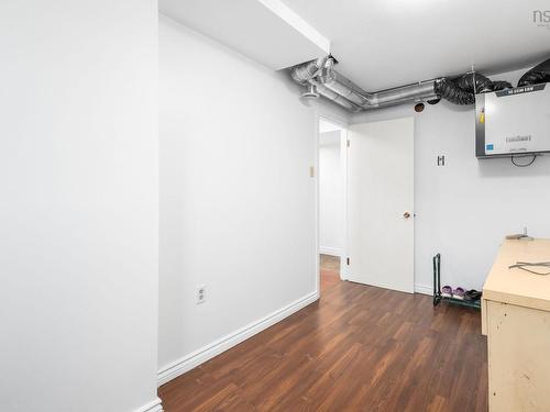 42 Spring Avenue, Dartmouth, NS - Indoor