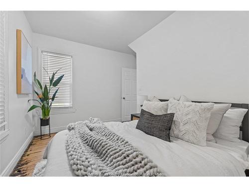 809 Gladstone, Windsor, ON 