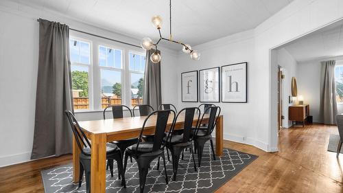 701 Broadway Street, Nakusp, BC - Indoor Photo Showing Dining Room