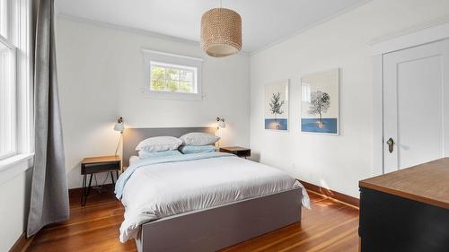 701 Broadway Street, Nakusp, BC - Indoor Photo Showing Bedroom