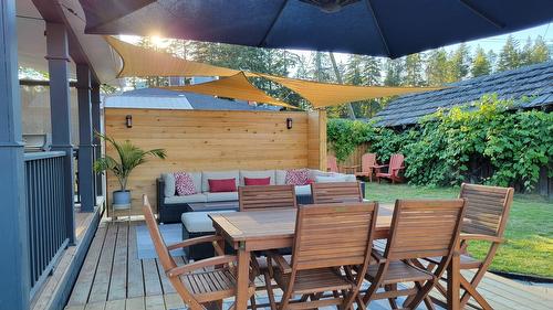 701 Broadway Street, Nakusp, BC - Outdoor With Deck Patio Veranda With Exterior