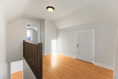 1174 Downing St, Winnipeg, MB - Indoor Photo Showing Other Room
