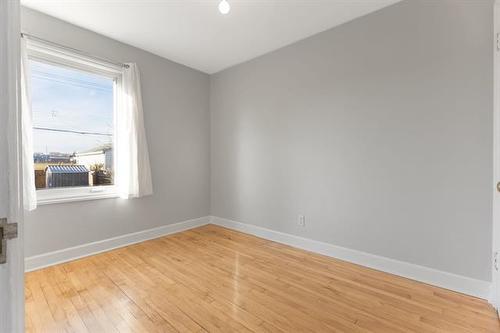 1174 Downing St, Winnipeg, MB - Indoor Photo Showing Other Room