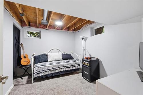 3 Attache Pl, Winnipeg, MB - Indoor Photo Showing Bedroom