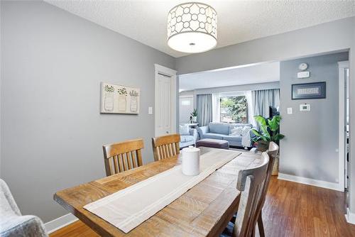 200 Toronto Ave, Selkirk, MB - Indoor Photo Showing Dining Room