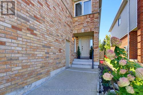 5582 Kimmeridge Gate, Mississauga, ON 