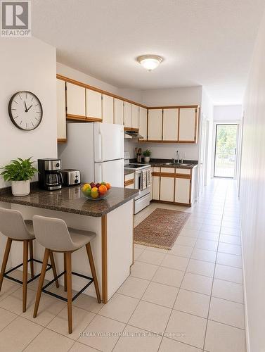 2 - 10088 YONGE STREET , Richmond Hill, Ontario L4C 1T8 4