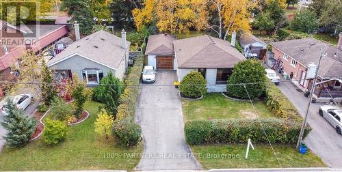LOWER - 49 CHILD DRIVE N , Aurora, Ontario L4G 1Y6 2