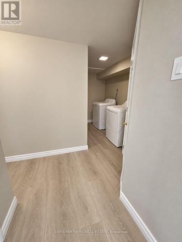 LOWER - 49 CHILD DRIVE N , Aurora, Ontario L4G 1Y6 5