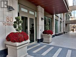 1602 - 80 YORKVILLE AVENUE Toronto, ON M5R 2C2