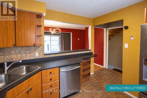 3006 Fairlea Crescent, Ottawa, ON 