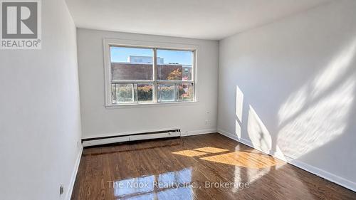 6 - 1201 CEDAR STREET , Oshawa (Lakeview), Ontario L1J 3P1 4