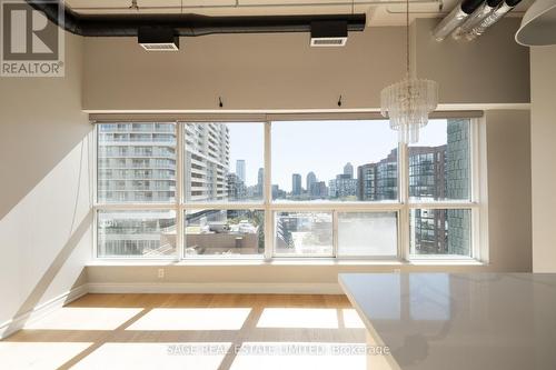 719 - 700 KING STREET W , Toronto, Ontario M5V 2Y6 3