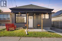 658 UPPER WELLINGTON Street  Hamilton, ON L9A 3R1