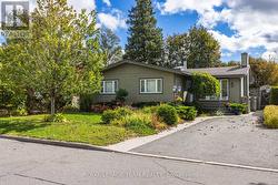 2128 BENJAMIN AVENUE  Ottawa, ON K2A 1P4