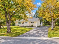 7 Manchester CRT  Fredericton, NB E3B 4P2