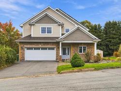 23 Grandview Drive  Wolfville, NS B4P 1W7