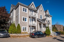 201-855 Rue Sigouin  Sainte-Adèle, QC J8B 1S2