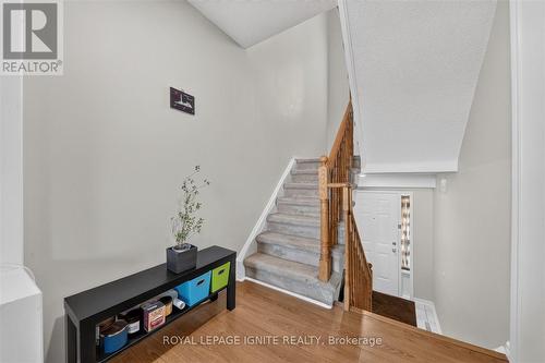 51 - 2 SIR LOU DRIVE , Brampton, Ontario L6Y 5A8 5
