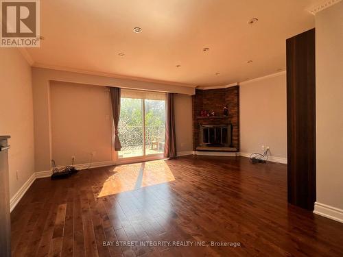21 MONTEZUMA TRAIL , Toronto, Ontario M1V 1K4 5