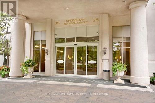 2612 - 25 KINGSBRIDGE GARDEN CIRCLE , Mississauga, Ontario L5R 4B1 2