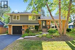 362 OAKWOOD Drive  Burlington, ON L7N 1X2
